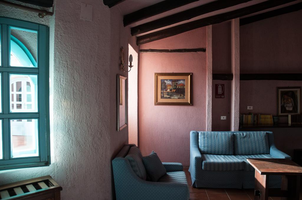 Hotel Scintilla San Teodoro  Eksteriør billede