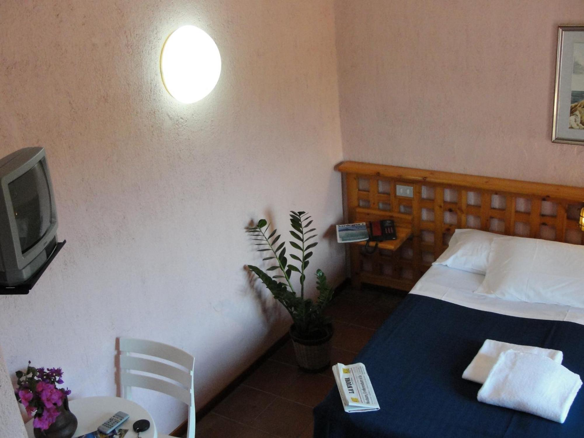 Hotel Scintilla San Teodoro  Eksteriør billede