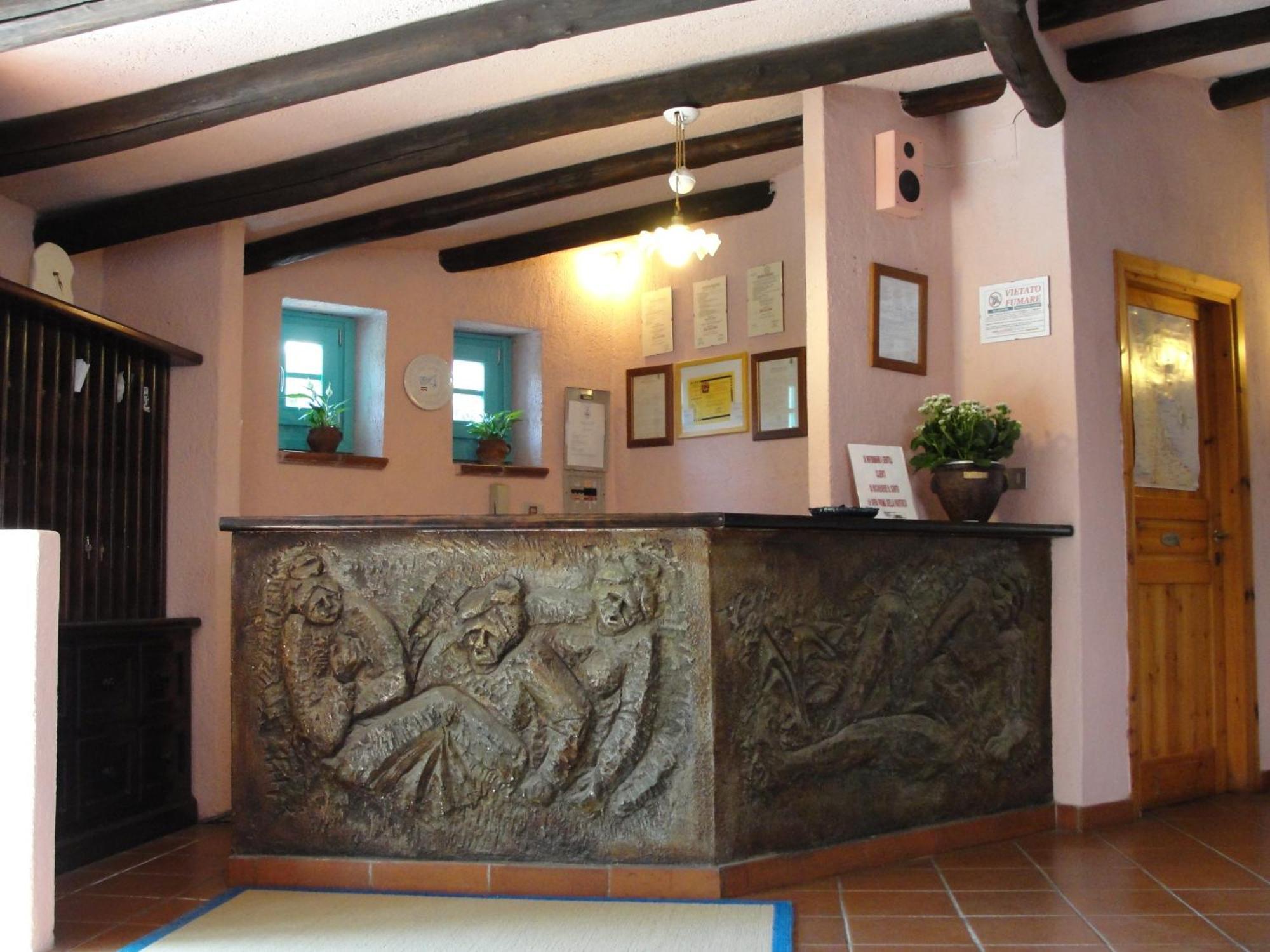Hotel Scintilla San Teodoro  Eksteriør billede