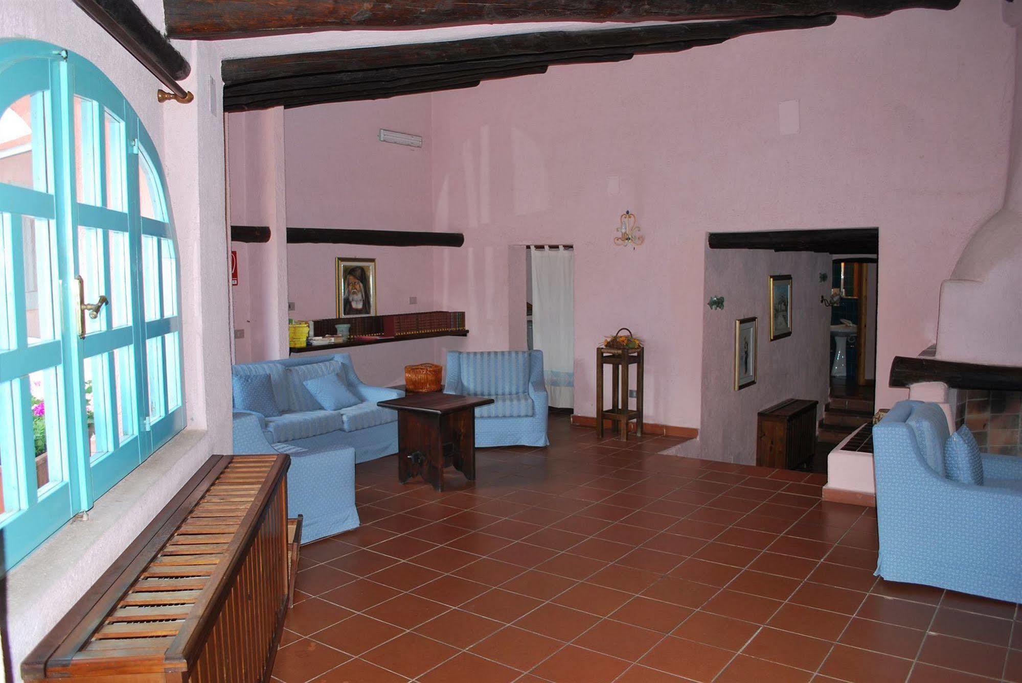 Hotel Scintilla San Teodoro  Eksteriør billede